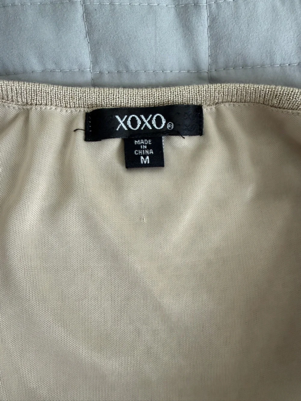 XOXO Neutral Knit V-Neck Dress in Beige Size M - Picture 6 of 11